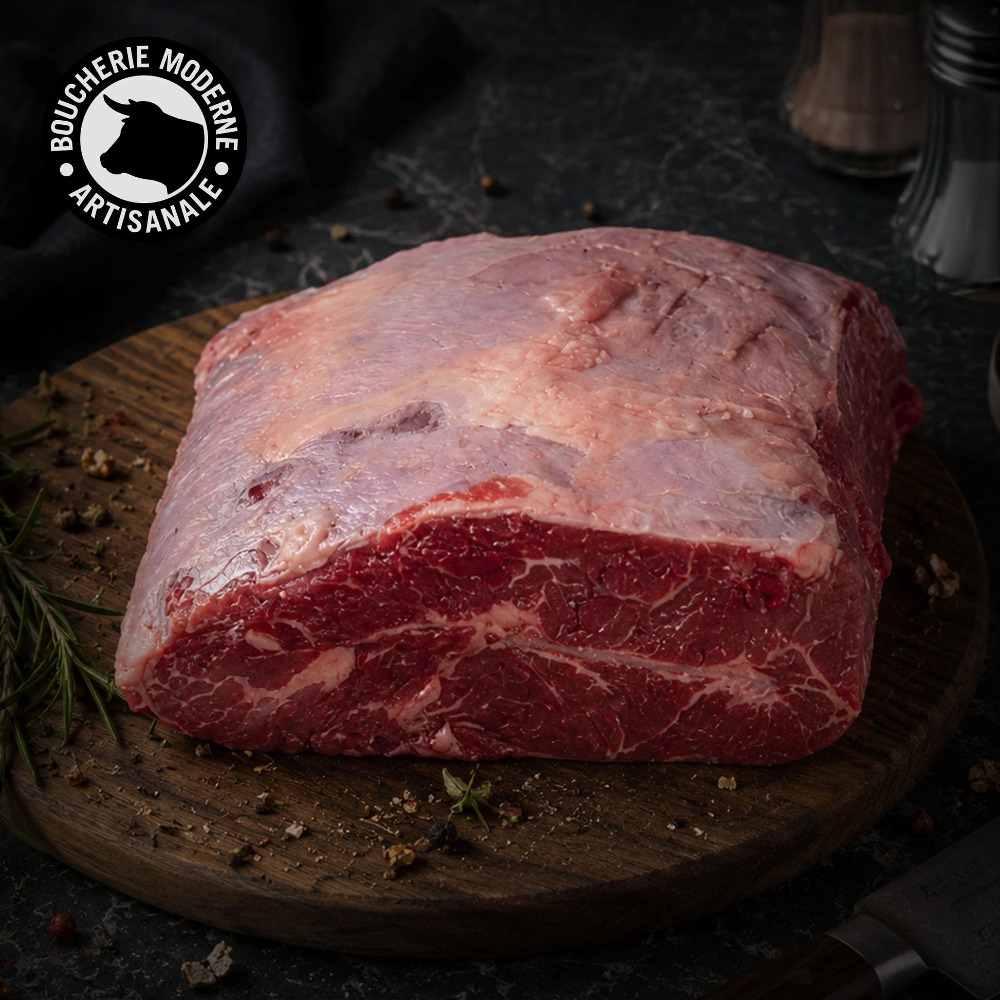 Paleron de bœuf entier, moelleux et parfumé, pour un pot-au-feu gourmand.