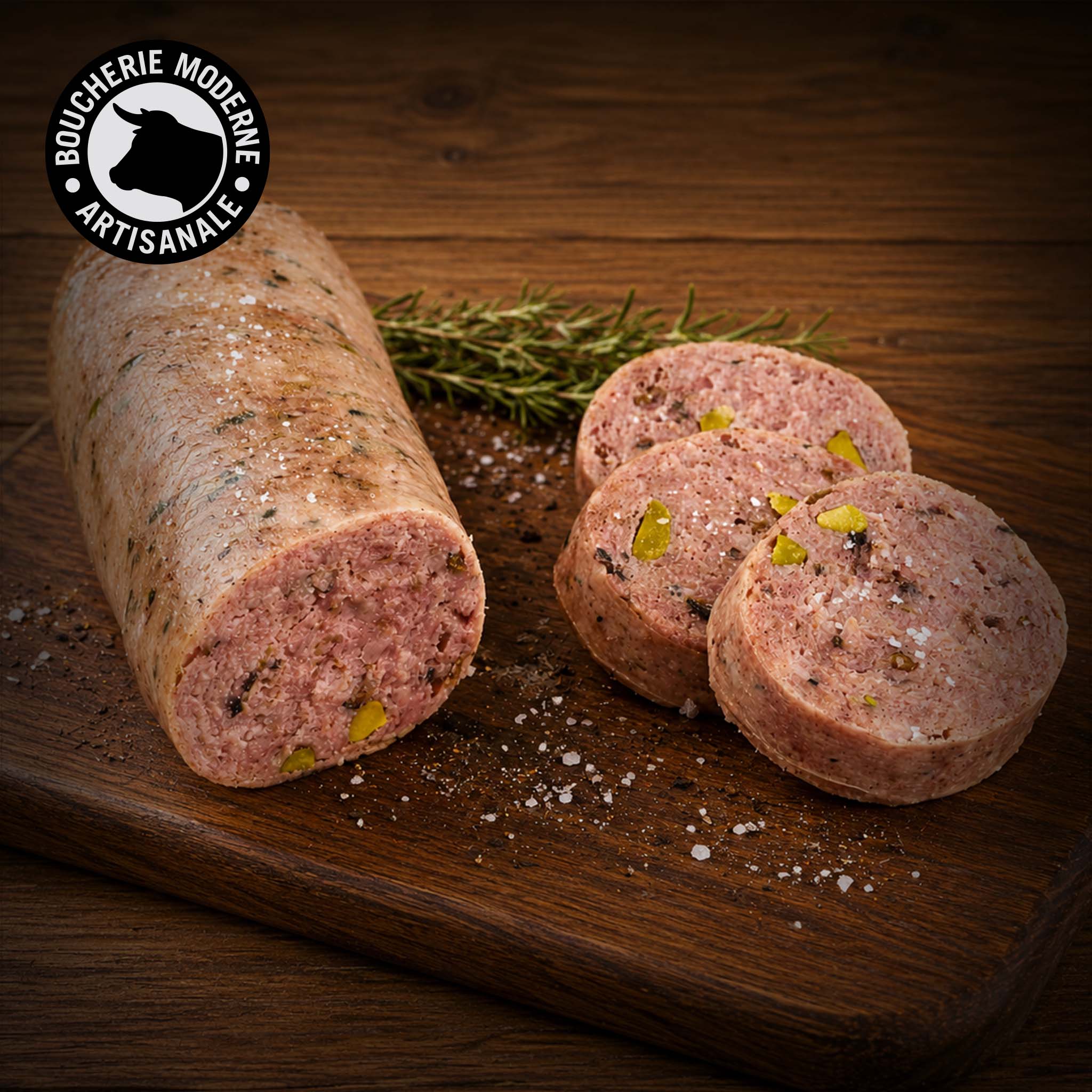Saucisse de Lyon, délicatement assaisonnée, à la texture ferme et au goût raffiné.