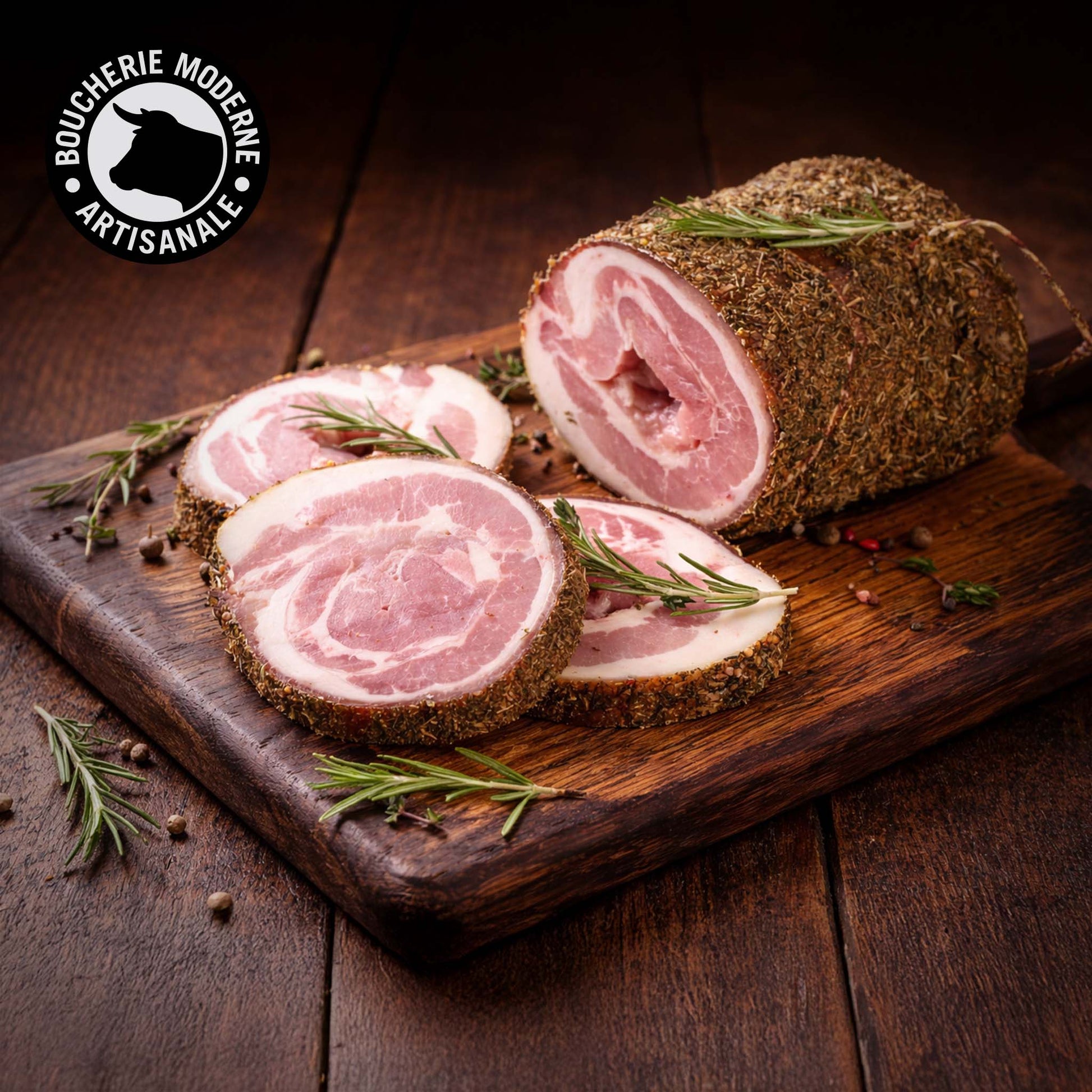 Pancetta italienne roulée, délicatement fumée et séchée, au goût équilibré.