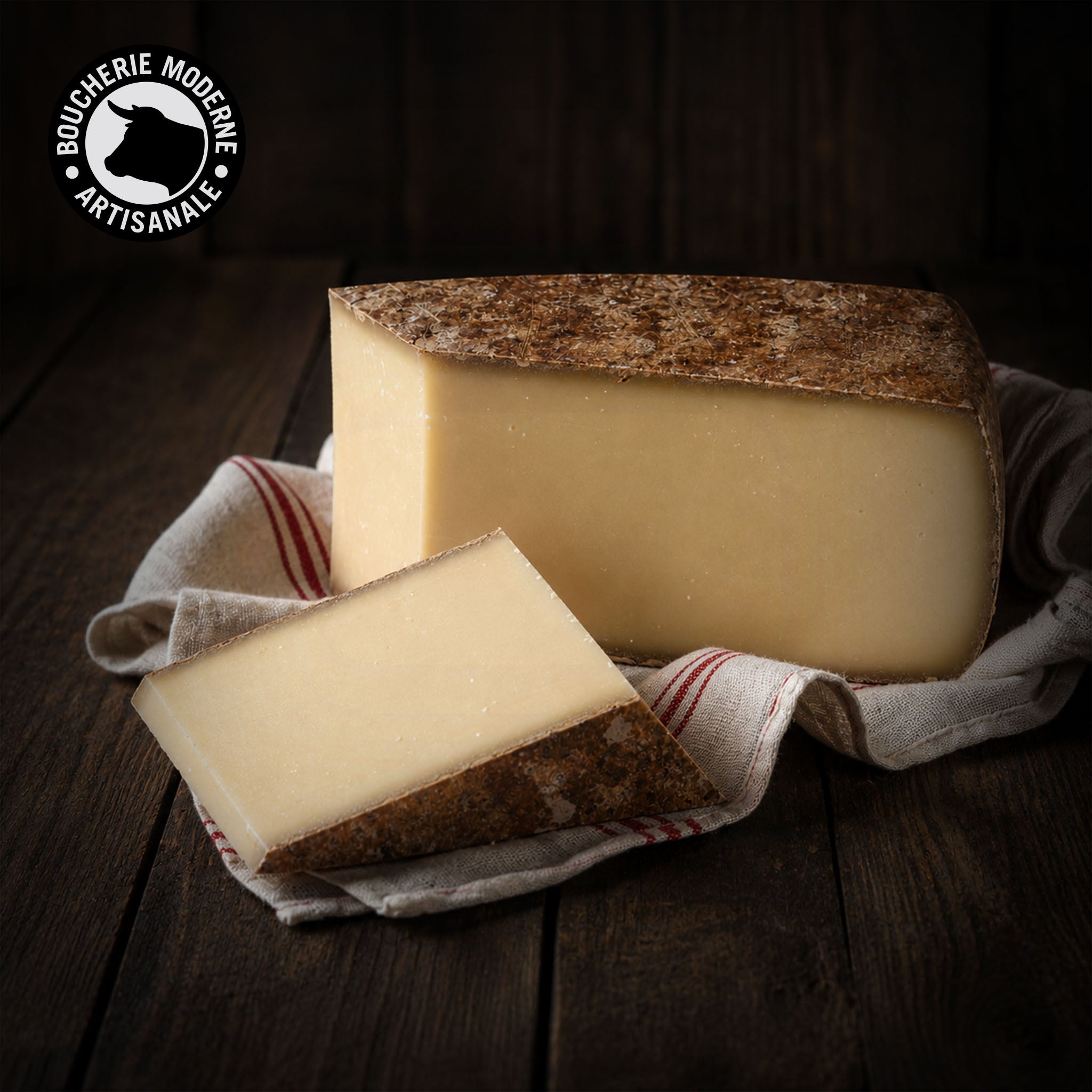 Comté affiné 24 mois, puissant, fruité et long en bouche.