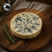 Fourme d'Ambert, Fromage bleu doux et crémeux, au goût subtil.