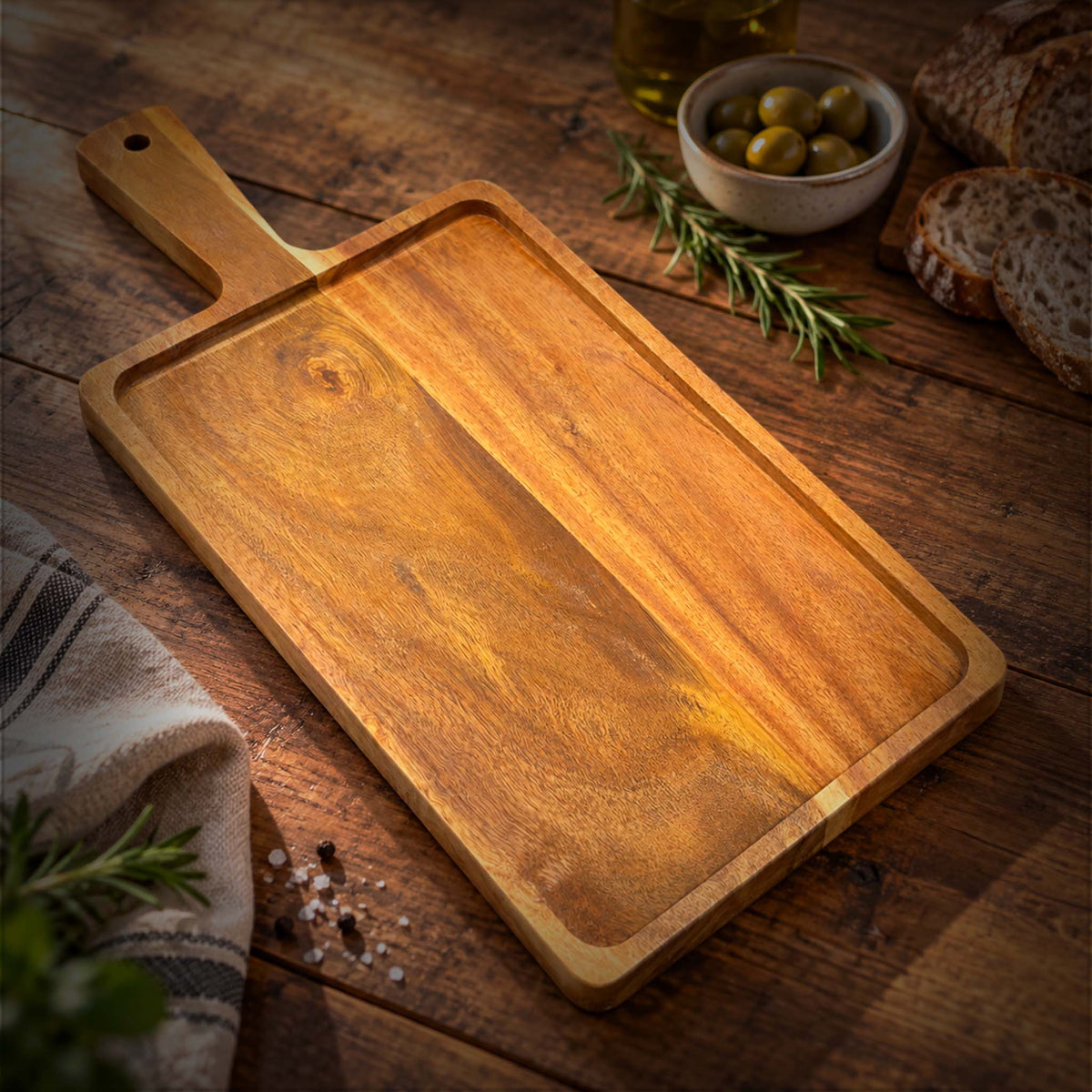 Planche à découper rectangulaire en bois d’acacia – Boucherie Moderne