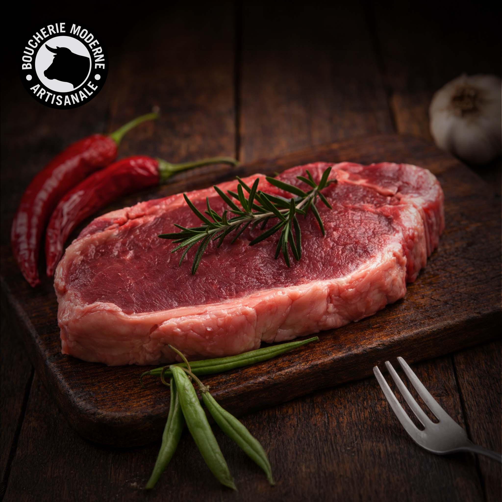 Faux-filet Normande persillé et savoureux, idéal pour une cuisson rapide au grill.
