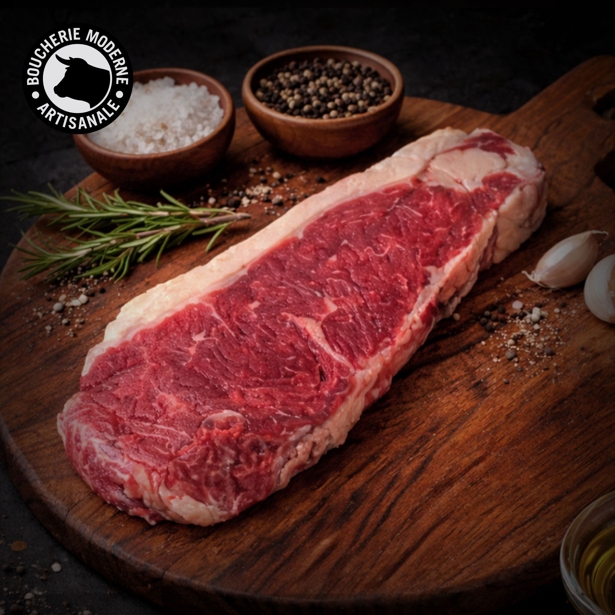 Faux-filet Simmental savoureux et persillé, idéal pour une cuisson rapide et précise.