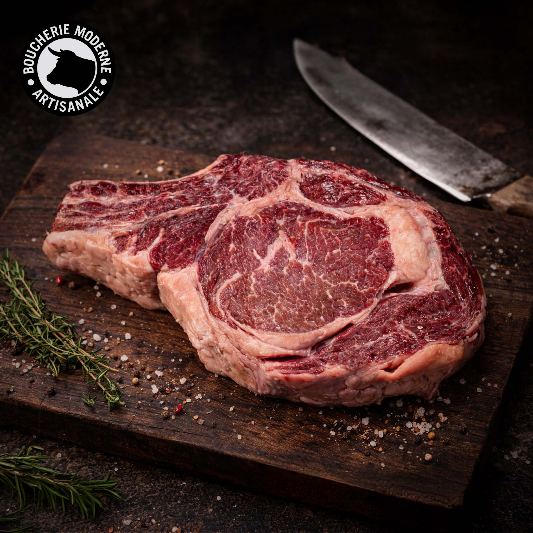 Entrecôte Shorthorn persillée et généreuse, idéale pour une cuisson au grill.