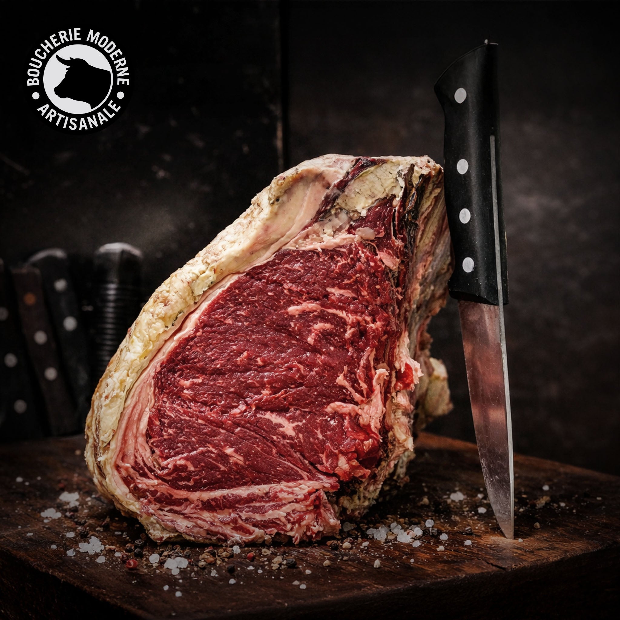 Côte de bœuf Shorthorn persillée et de caractère, idéale pour une cuisson au grill ou au four.
