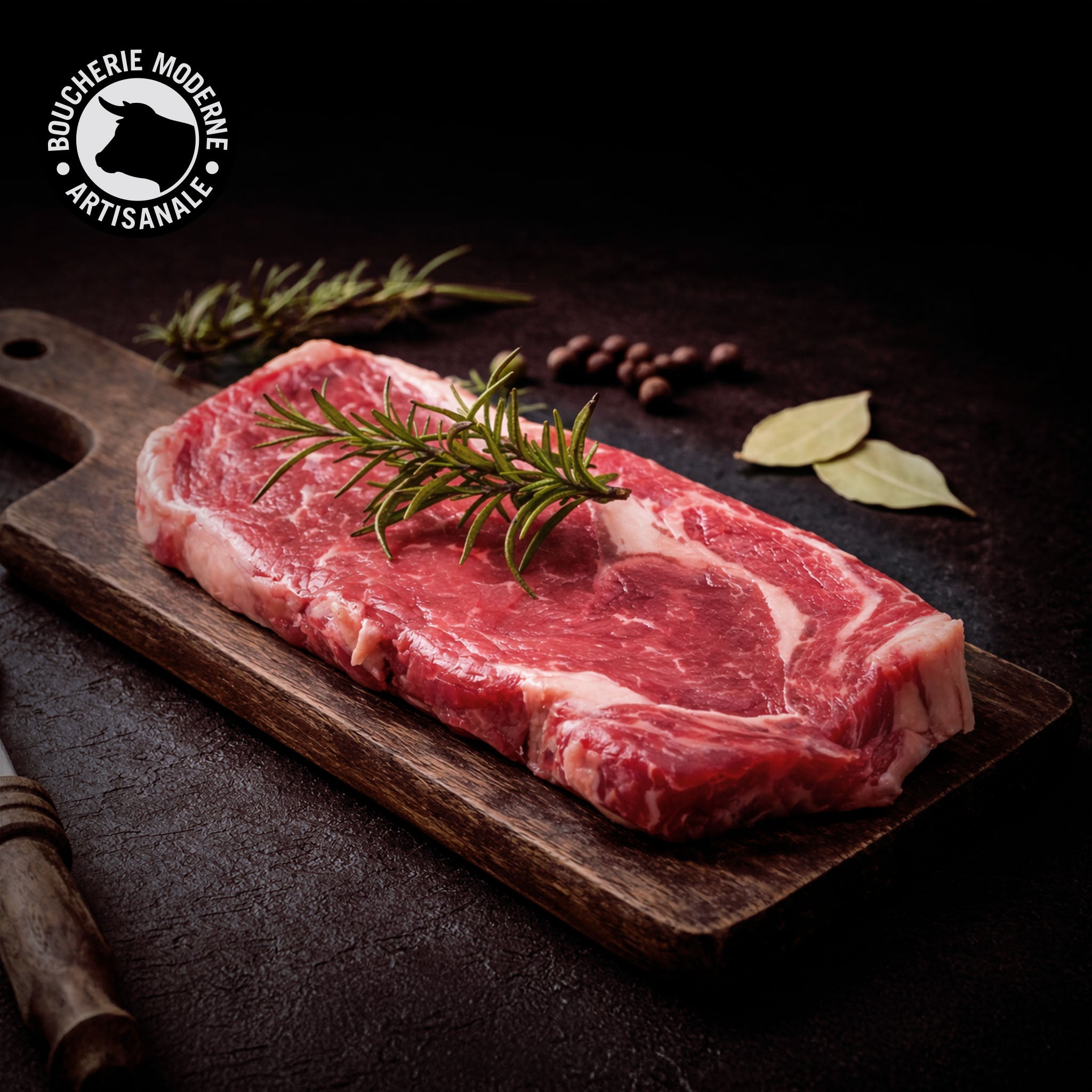 Faux-filet Longhorn persillé et savoureux, idéal pour une cuisson vive au grill ou à la poêle.