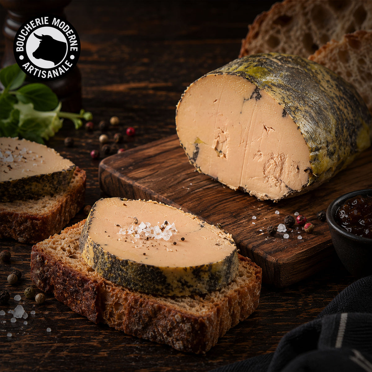 Un foie gras en ballotin à la texture fondante, idéal pour vos entrées et repas de fête.